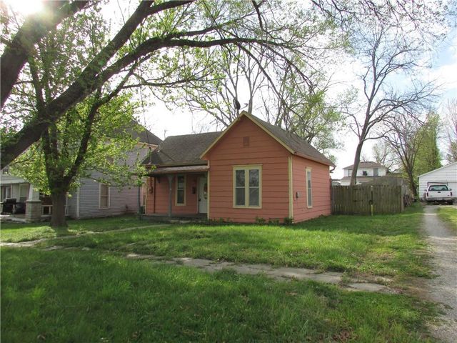 517 Lincoln Avenue, Osawatomie, KS 66064
