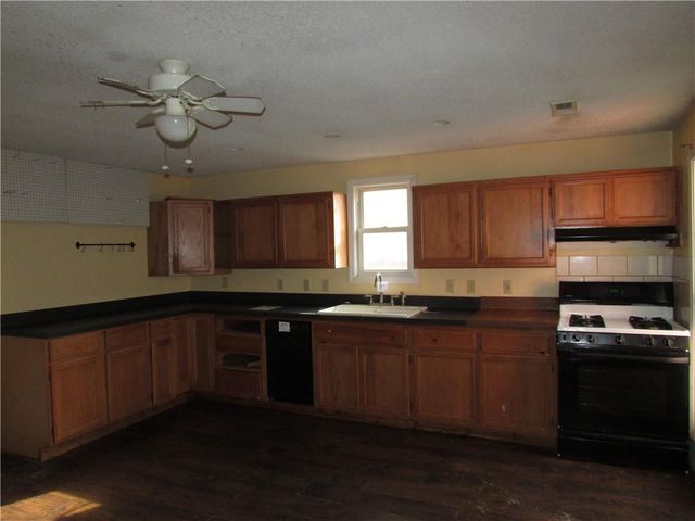 517 Lincoln Avenue, Osawatomie, KS 66064