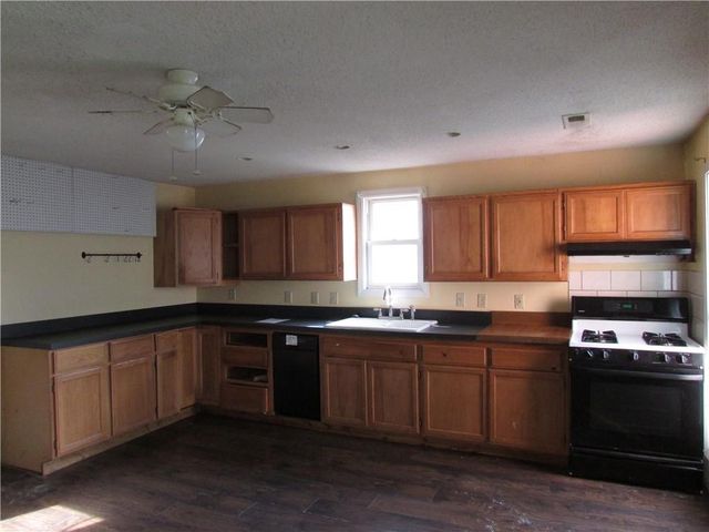 517 Lincoln Avenue, Osawatomie, KS 66064