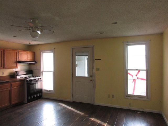 517 Lincoln Avenue, Osawatomie, KS 66064