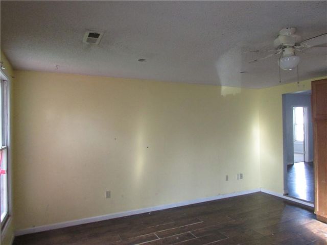 517 Lincoln Avenue, Osawatomie, KS 66064