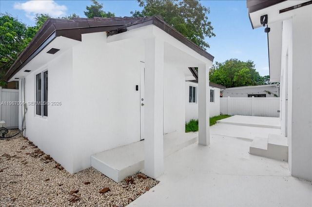 3389 NW 14th Ave, Miami, FL 33142