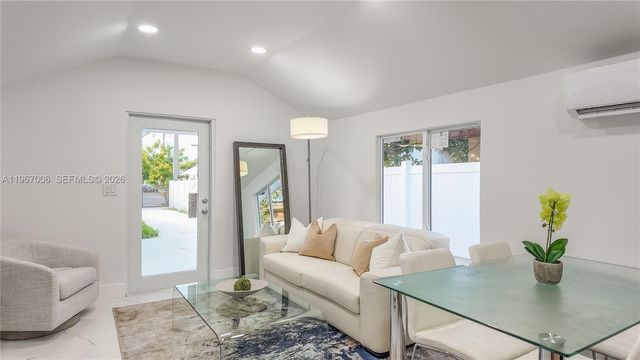 3389 NW 14th Ave, Miami, FL 33142