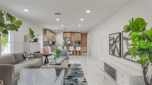 3389 NW 14th Ave, Miami, FL 33142