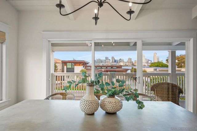 420 1st St, Coronado, CA 92118