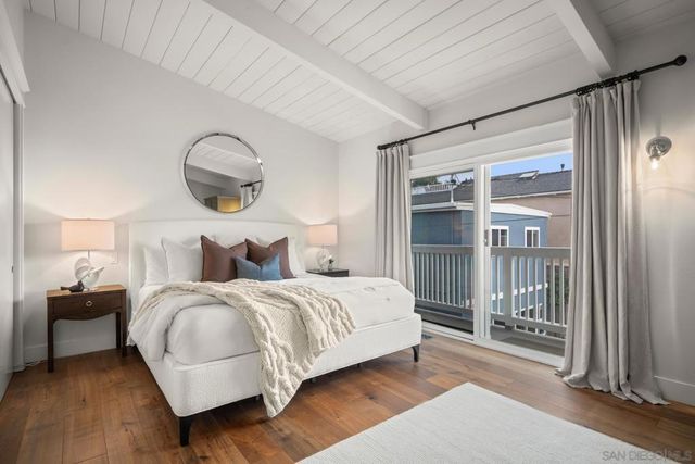 420 1st St, Coronado, CA 92118