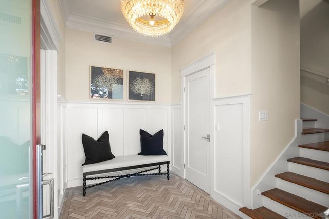 420 1st St, Coronado, CA 92118