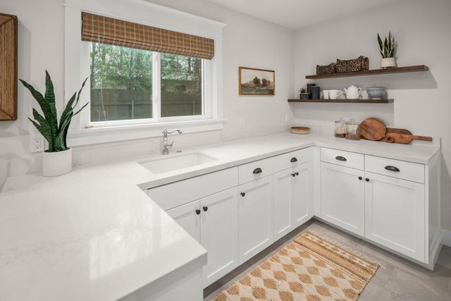 420 1st St, Coronado, CA 92118