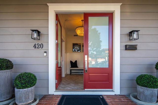 420 1st St, Coronado, CA 92118