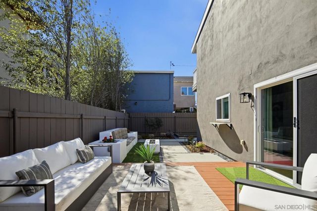 420 1st St, Coronado, CA 92118