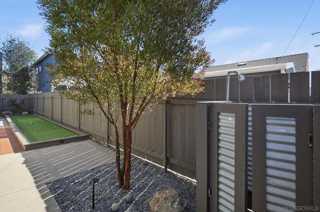 420 1st St, Coronado, CA 92118