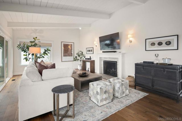 420 1st St, Coronado, CA 92118