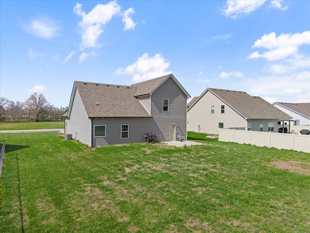 297 Villa St, Smithville, TN 37166