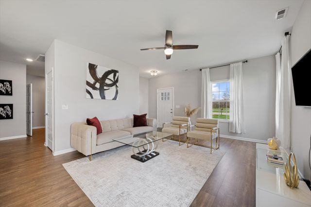 297 Villa St, Smithville, TN 37166