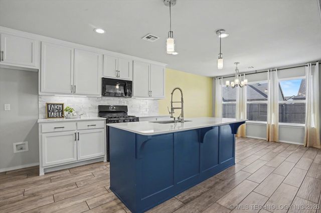 10104 S 233rd East Avenue, Broken Arrow, OK 74014