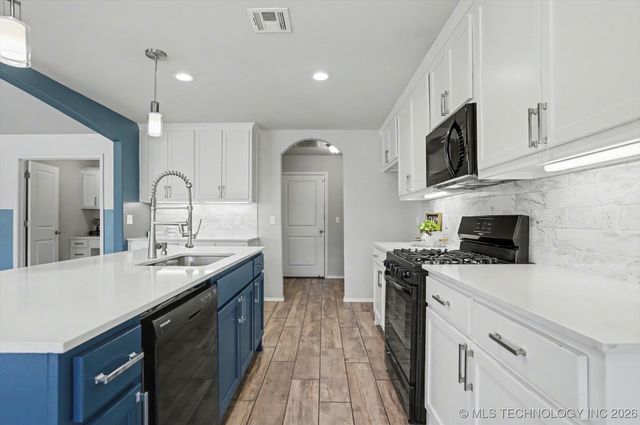 10104 S 233rd East Avenue, Broken Arrow, OK 74014