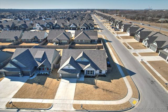 10104 S 233rd East Avenue, Broken Arrow, OK 74014