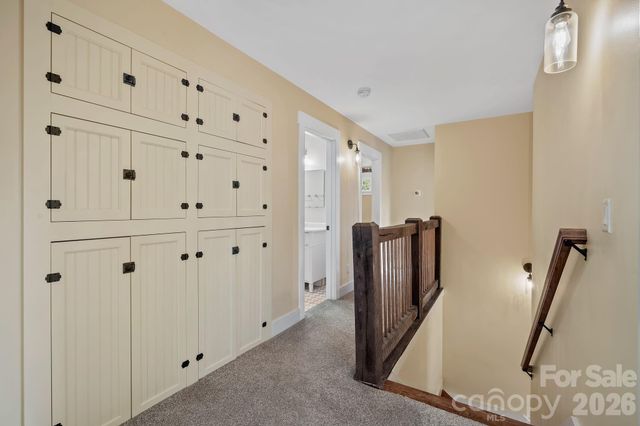 19 Magnolia Farms Drive, Asheville, NC 28806