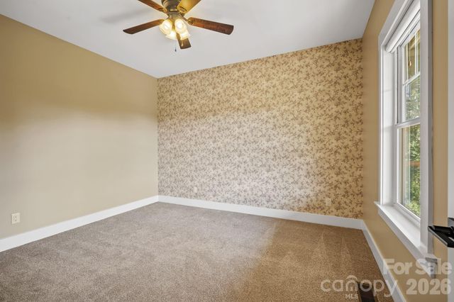 19 Magnolia Farms Drive, Asheville, NC 28806