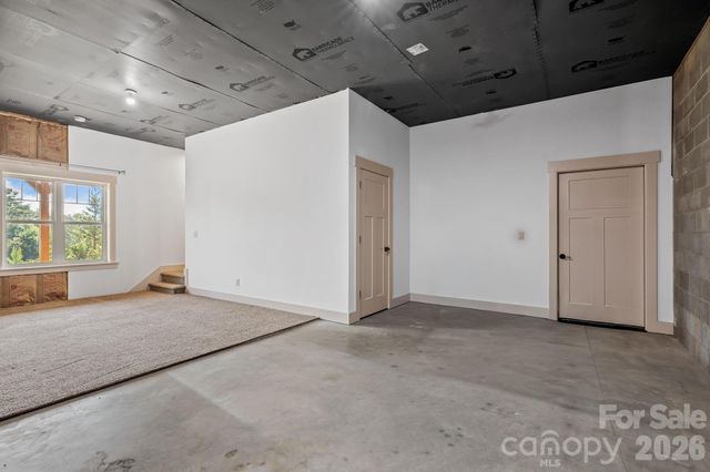 19 Magnolia Farms Drive, Asheville, NC 28806