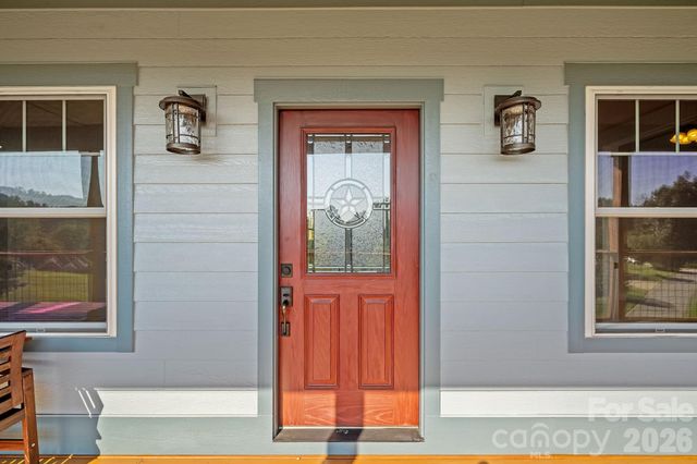 19 Magnolia Farms Drive, Asheville, NC 28806