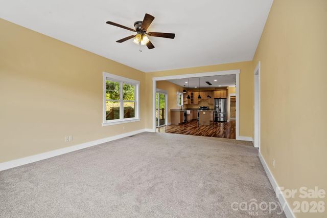 19 Magnolia Farms Drive, Asheville, NC 28806