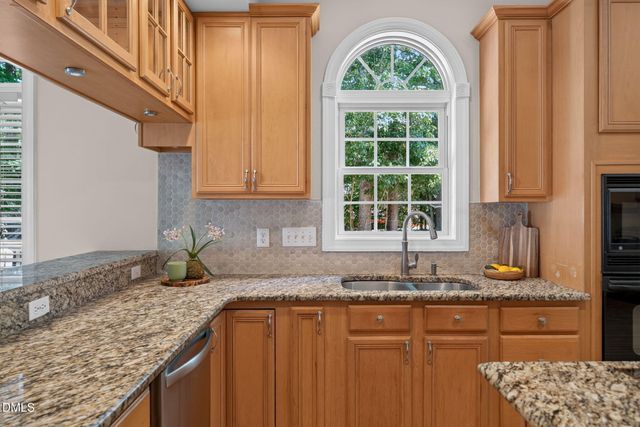 102 Hemingford Grey Court, Cary, NC 27518