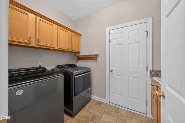 102 Hemingford Grey Court, Cary, NC 27518