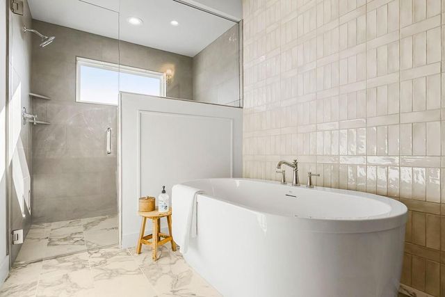 16388 S Elmridge Street, Olathe, KS 66062