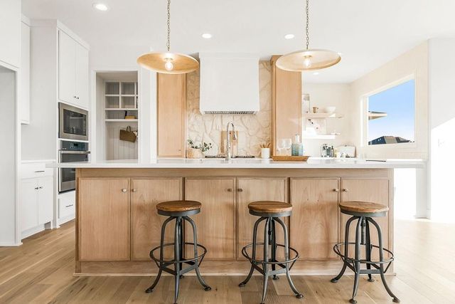 16388 S Elmridge Street, Olathe, KS 66062