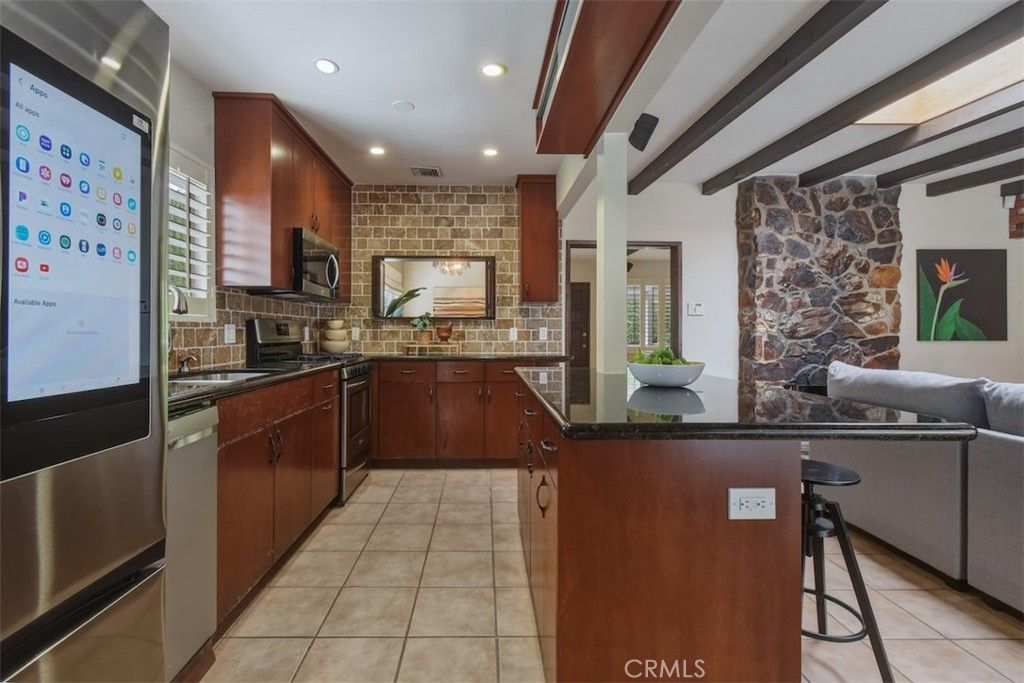 Image 23 of property listing at 14451 Greenleaf Street, Sherman Oaks, CA 91423