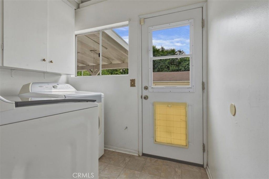 Image 26 of property listing at 14451 Greenleaf Street, Sherman Oaks, CA 91423