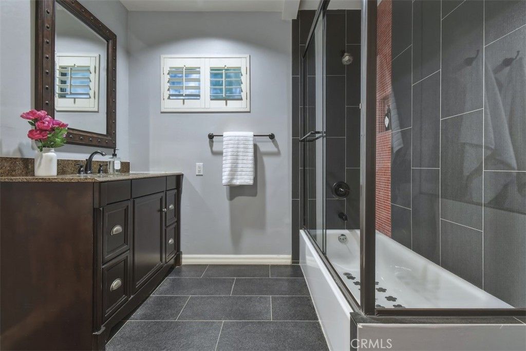 Image 30 of property listing at 14451 Greenleaf Street, Sherman Oaks, CA 91423