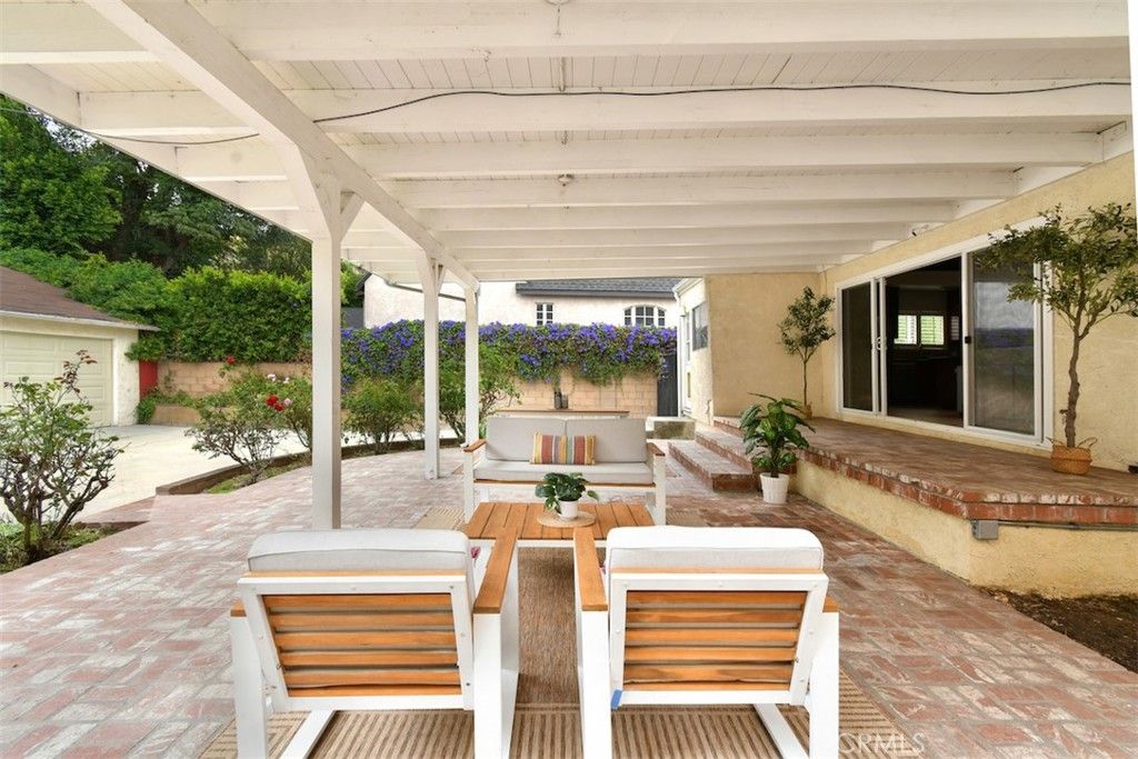 Image 36 of property listing at 14451 Greenleaf Street, Sherman Oaks, CA 91423
