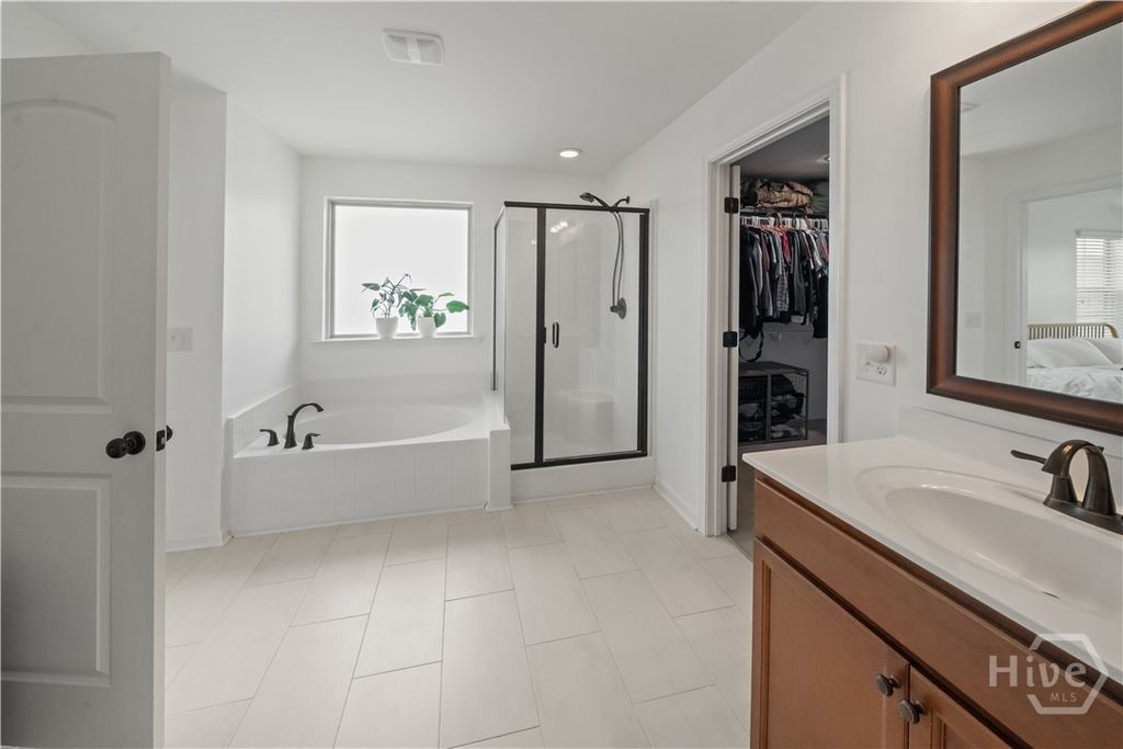 Image 27 of property listing at 60 McCrady Drive, Richmond Hill, GA 31324