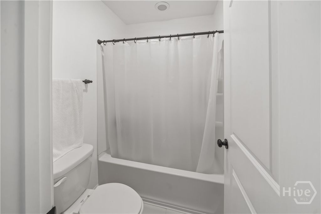 Image 32 of property listing at 60 McCrady Drive, Richmond Hill, GA 31324