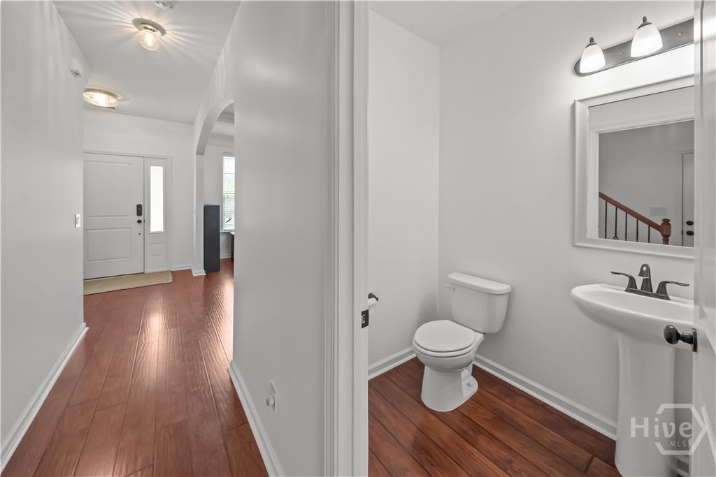 Image 8 of property listing at 60 McCrady Drive, Richmond Hill, GA 31324