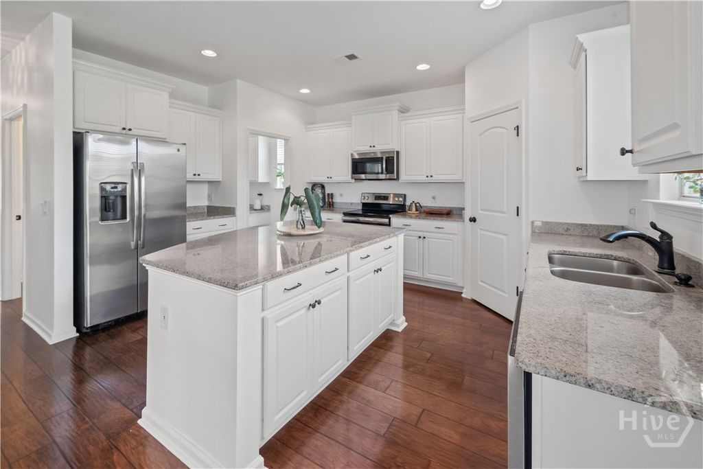 Image 9 of property listing at 60 McCrady Drive, Richmond Hill, GA 31324