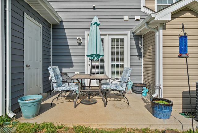 389 Sam Houston Cir, Clarksville, TN 37040