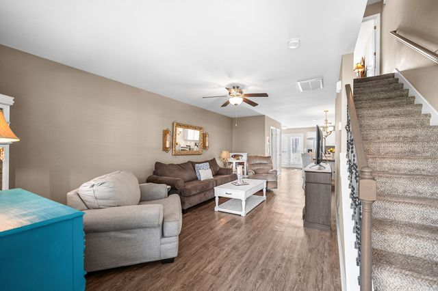 389 Sam Houston Cir, Clarksville, TN 37040