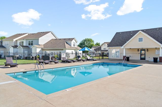 389 Sam Houston Cir, Clarksville, TN 37040