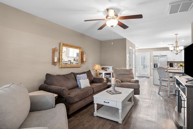389 Sam Houston Cir, Clarksville, TN 37040