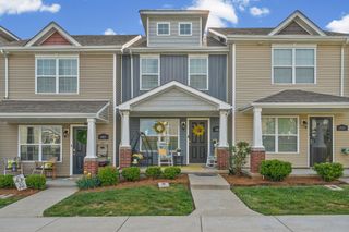 389 Sam Houston Cir, Clarksville, TN 37040