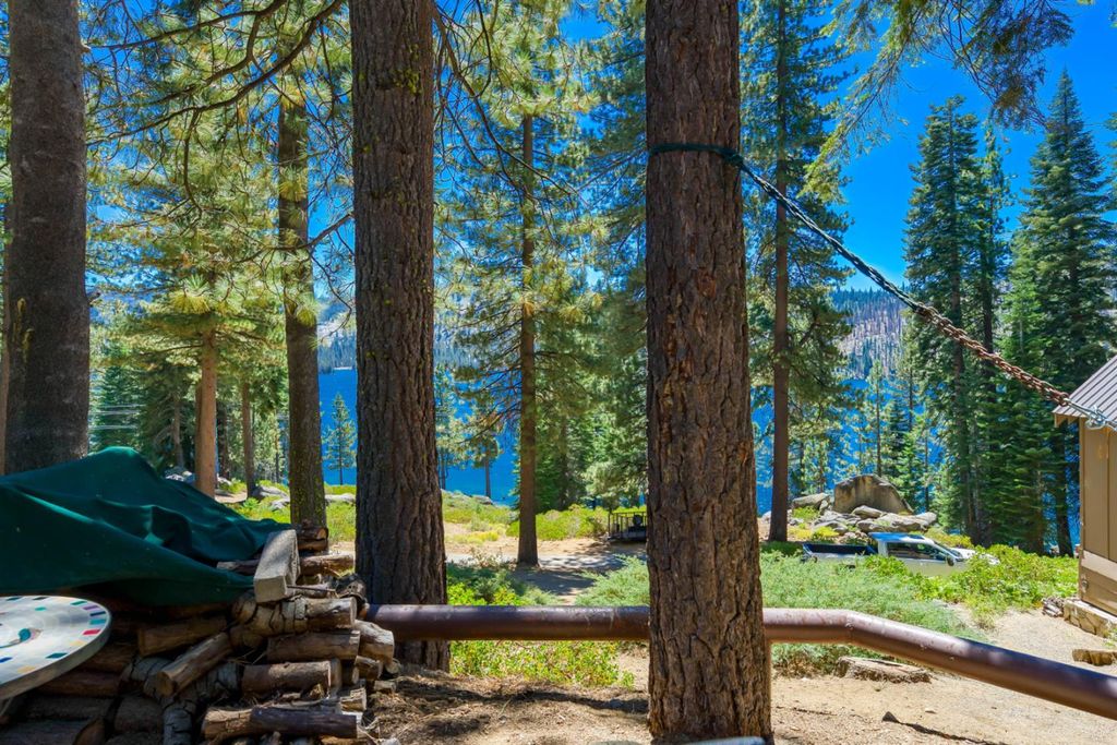 Image 17 of property listing at 24 Bear Creek Lane, Lakeshore, CA 93664