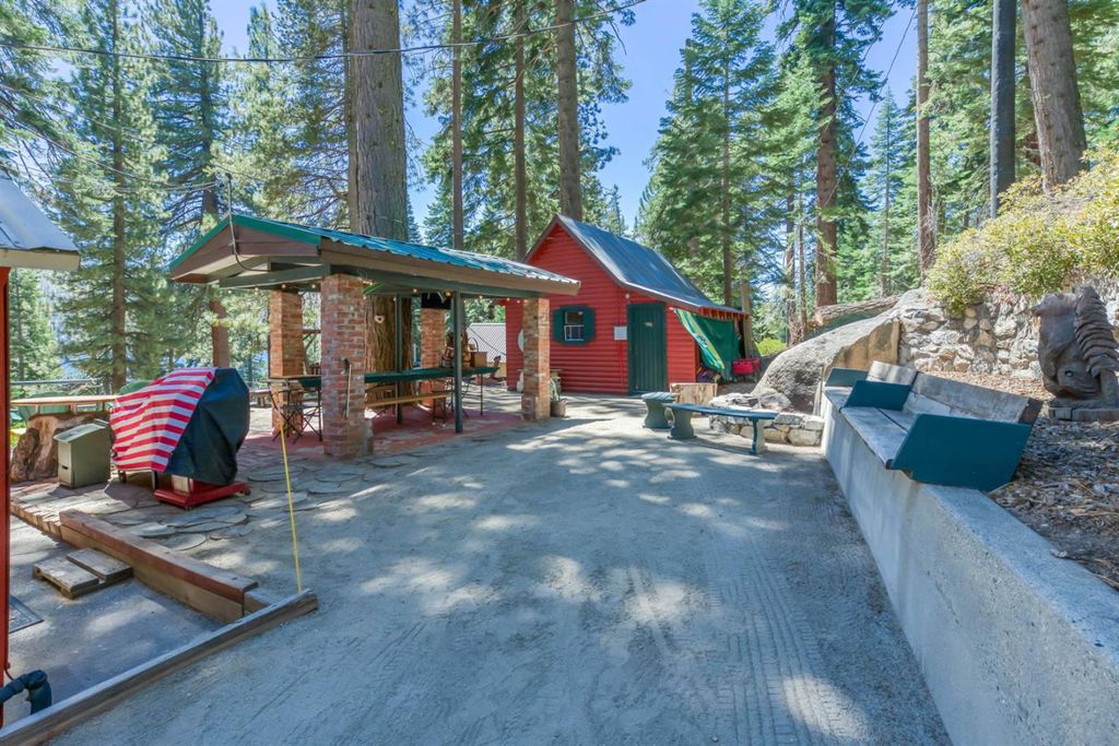 Image 18 of property listing at 24 Bear Creek Lane, Lakeshore, CA 93664