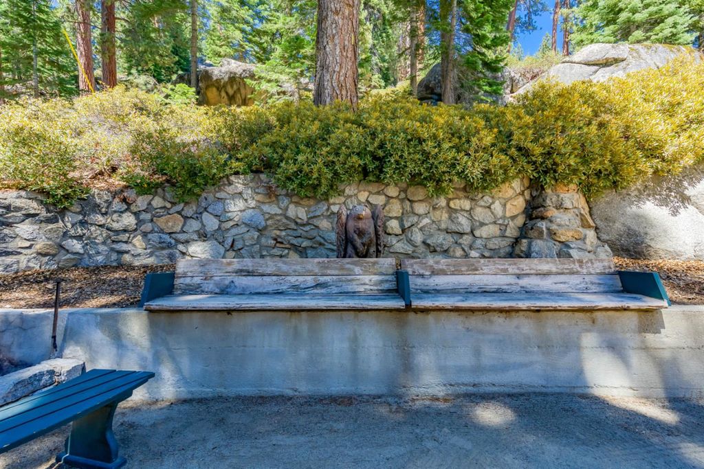 Image 21 of property listing at 24 Bear Creek Lane, Lakeshore, CA 93664