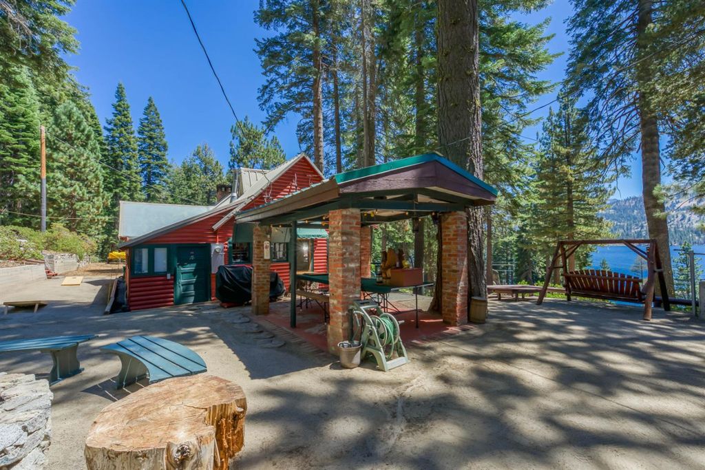 Image 3 of property listing at 24 Bear Creek Lane, Lakeshore, CA 93664