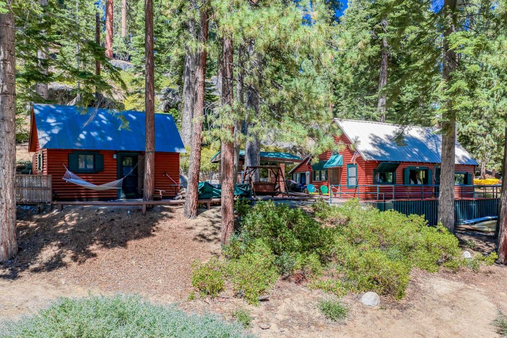 Image 5 of property listing at 24 Bear Creek Lane, Lakeshore, CA 93664