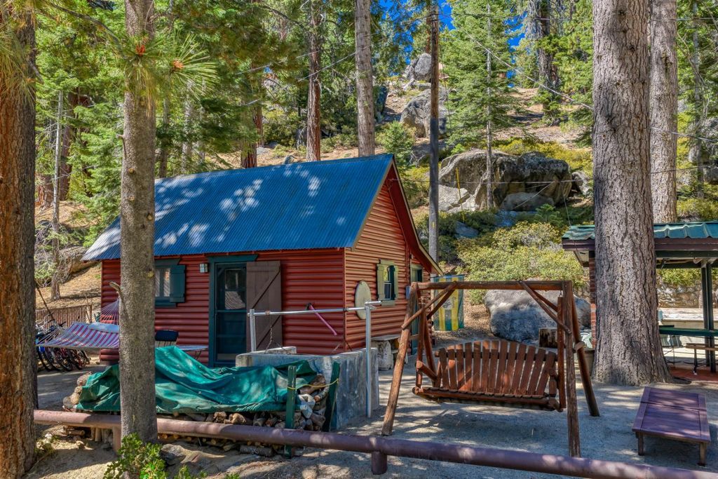 Image 54 of property listing at 24 Bear Creek Lane, Lakeshore, CA 93664