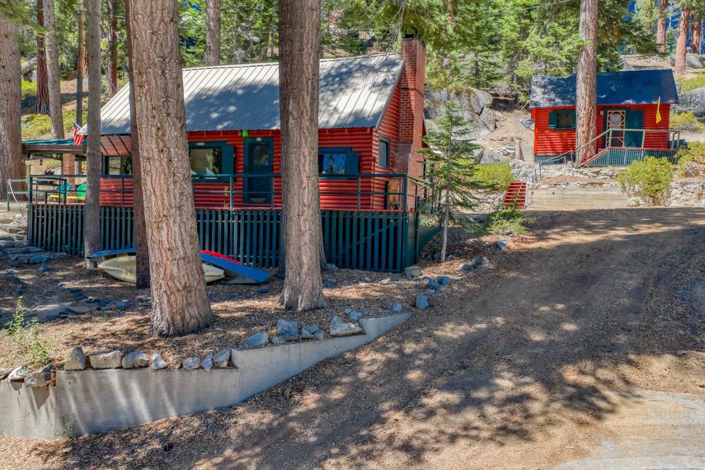 Image 6 of property listing at 24 Bear Creek Lane, Lakeshore, CA 93664